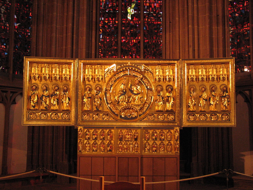 Die Goldene Tafel im Dom zu Minden ist eine Kopie aus dem Jahr 2002. Das Original aus dem frühen 15. Jahrhundert steht im Bodemuseum in Berlin. Foto: Hans-Jürgen Amtage