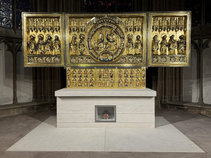 Die Goldene Tafel im Dom zu Minden ist eine Kopie aus dem Jahr 2002. Das Original aus dem frühen 15. Jahrhundert steht im Bodemuseum in Berlin. Foto: Hans-Jürgen Amtage